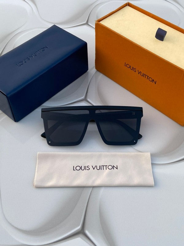 Branded LV Sunglasses Guru full black(With Original Kit)