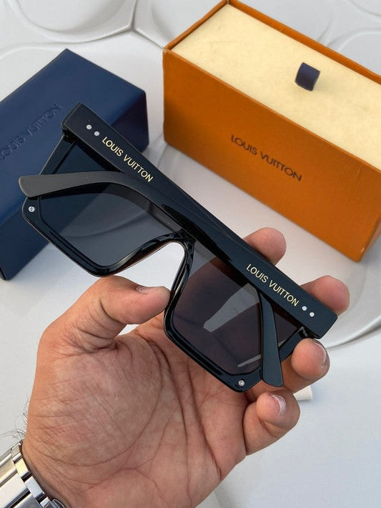 Branded LV Sunglasses Guru full black(With Original Kit)