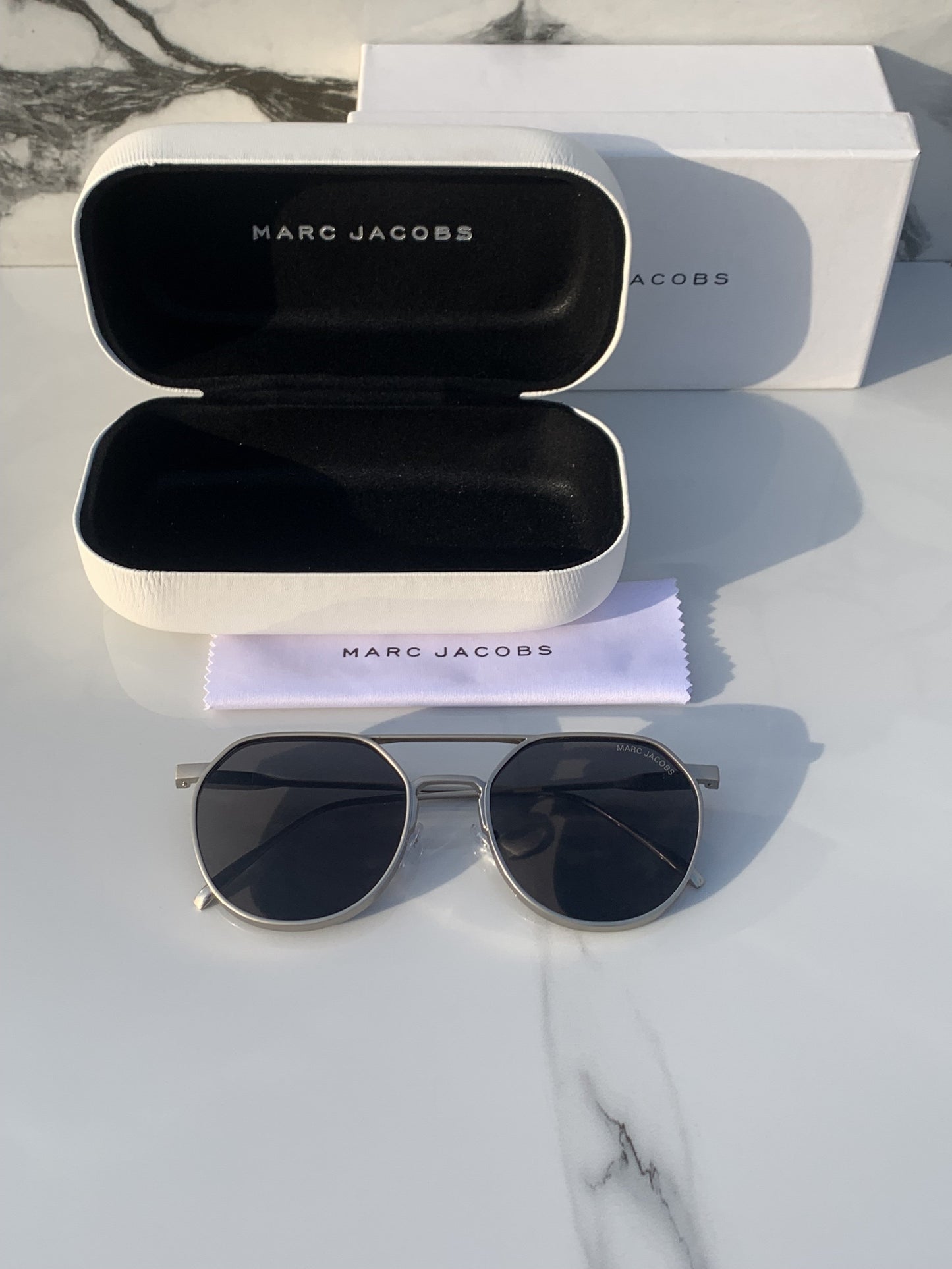 Branded Mj Metal Frame Silver Black Sunglasses (With Original Kit)