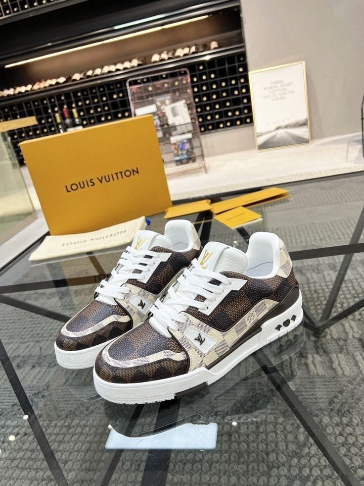 LOUIS VUITTON